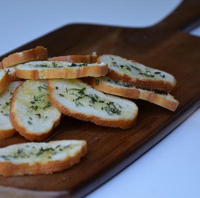 Stokbrood met rozemarijn en knoflook