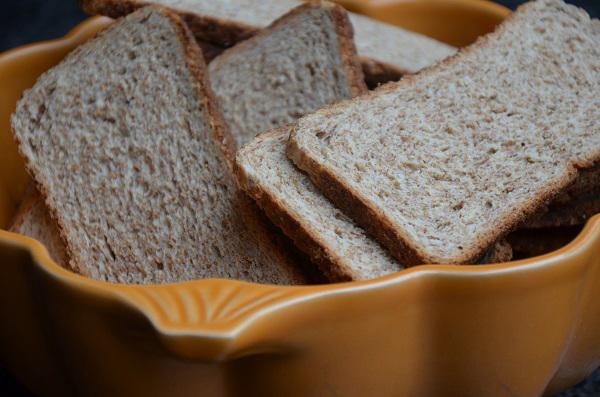 Svelt (speciaal volgranenbrood) drogen