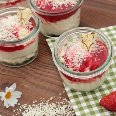 Mascarpone met aardbeienjam
