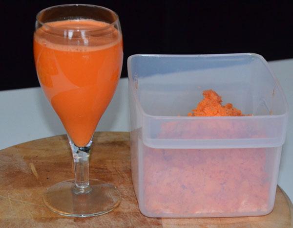 Sapje van zoete aardappel met tomaat