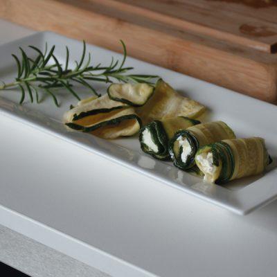 Courgetterolletjes met roomkaas