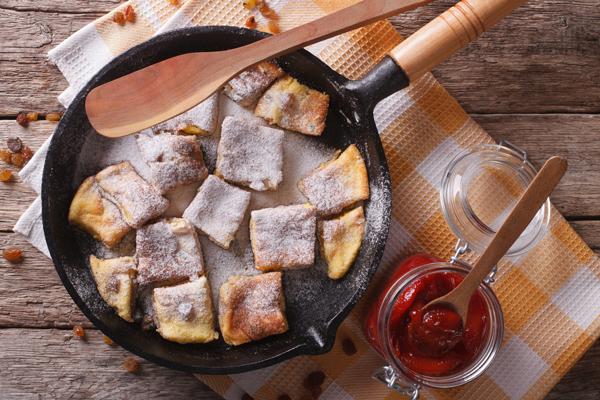 Kaiserschmarrn met compote van pruimen