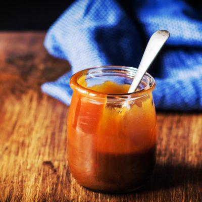 Karamelsaus maken