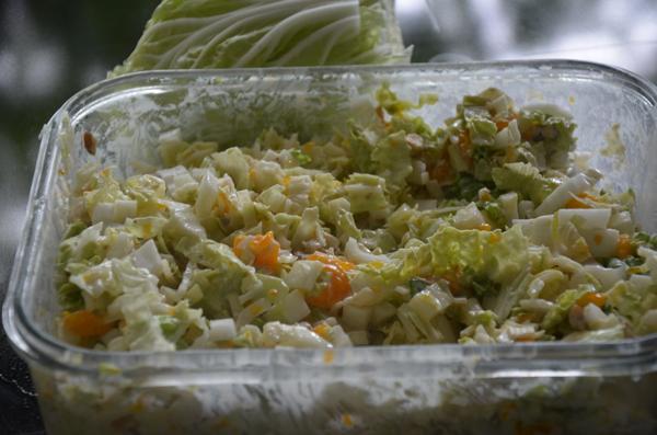 Salade met Chinese kool en walnoten