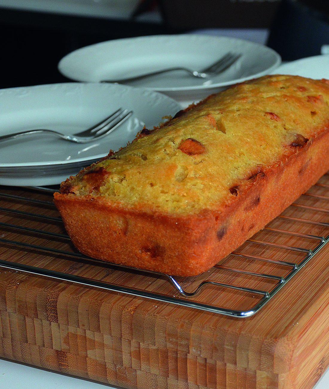 Appelcake met gedroogde appelschijfjes