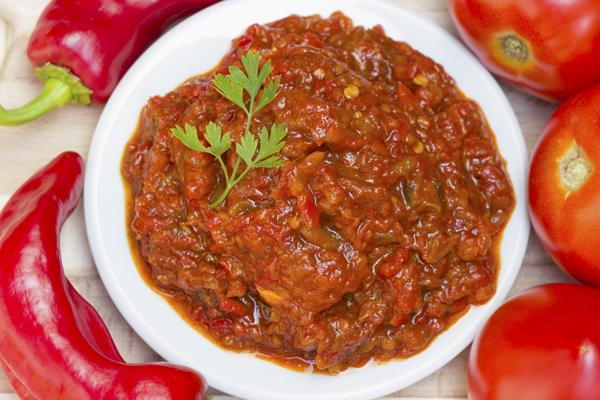 Paprika- tomatenrelish