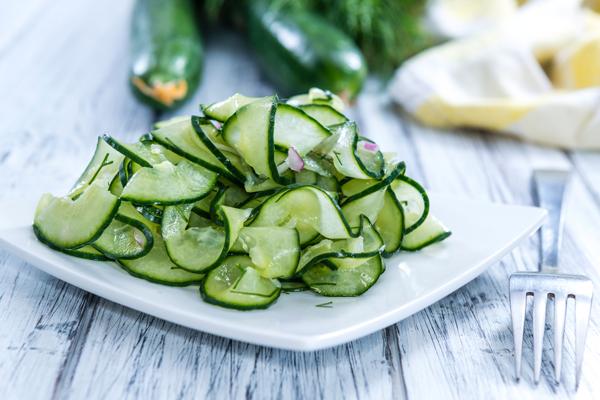 Komkommersalade zoet zuur