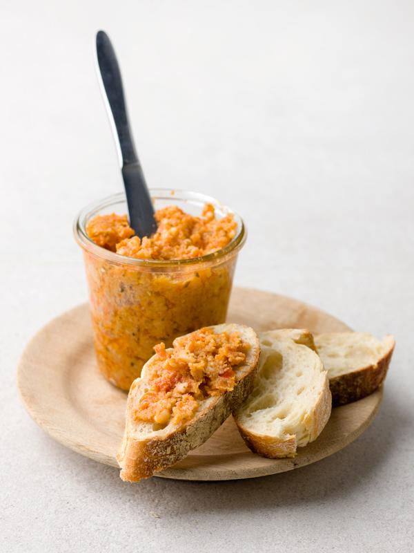 Dip van “zon”gedroogde tomaten