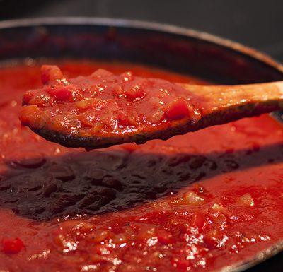 tomatensaus met groenten