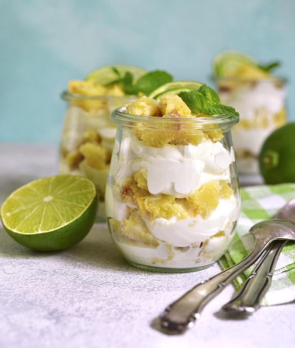 Limoen-mascarpone met cake in weckpotje