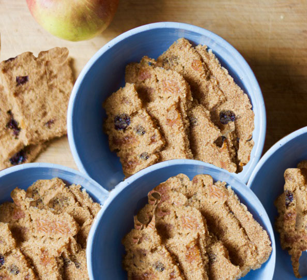 Zoete amaranthkoekjes met appel en kaneel